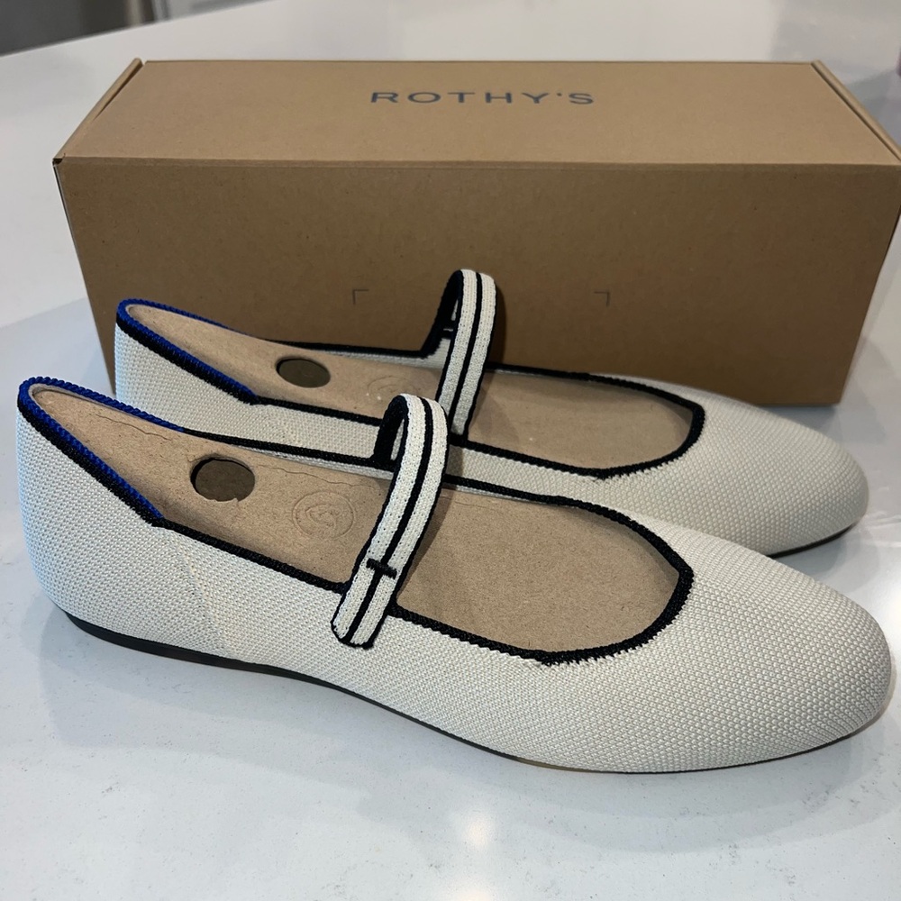 Never Worn Rothy’s Mary Jane Flat